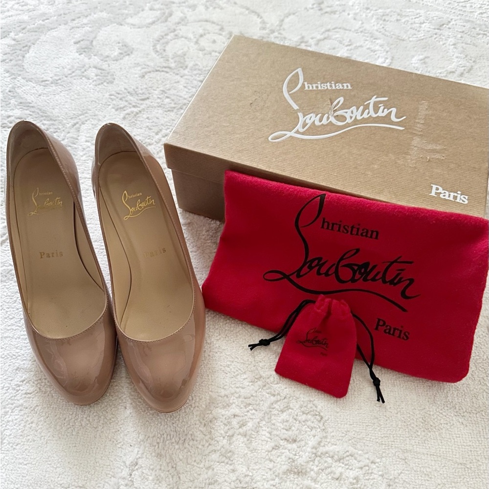 Christian Louboutin Nude Patent Simple Pumps